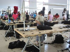 供应手工加工活，不收取任何押金